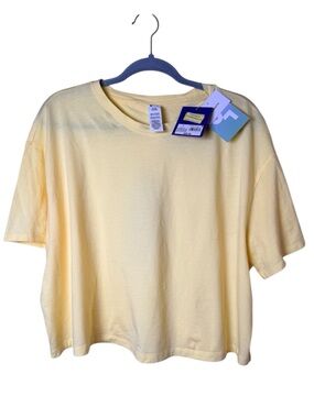 NWT JoyLab Large Short Sleeve Cropped Tee - Pale Yellow